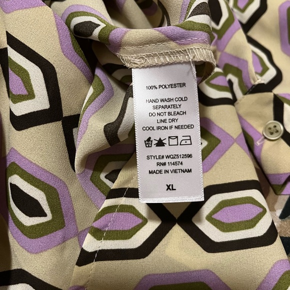 Pleione abstract print button down blouse XL - Picture 6 of 6